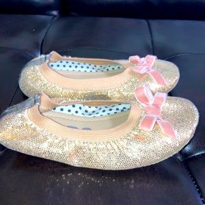 Girls size 9 Gold glitter sequin flats